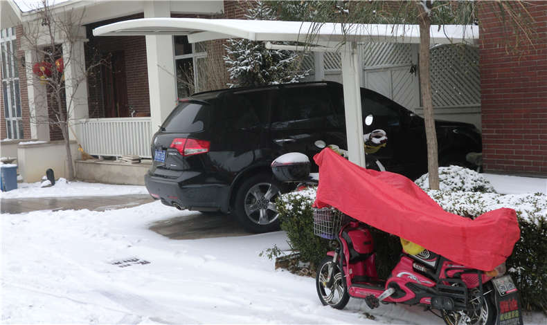 全讯白菜网导航与拜耳工程师交流关于紧急抗雪预案制定