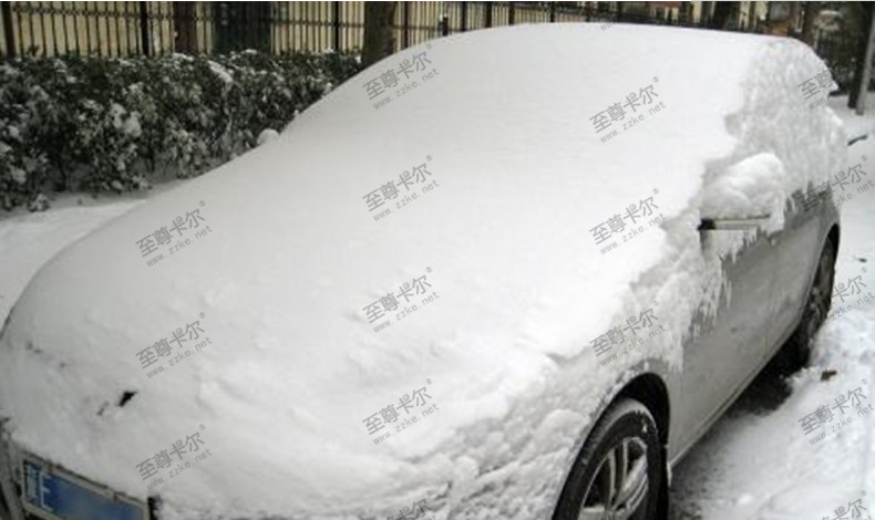 大雪来临没装车棚的抓紧了，让爱车安全过冬